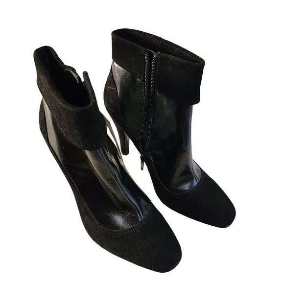 New Enzo Angiolini Women's Black Leather Suede Side Zip Booties Heel Size 8.5 M - Picture 1 of 9
